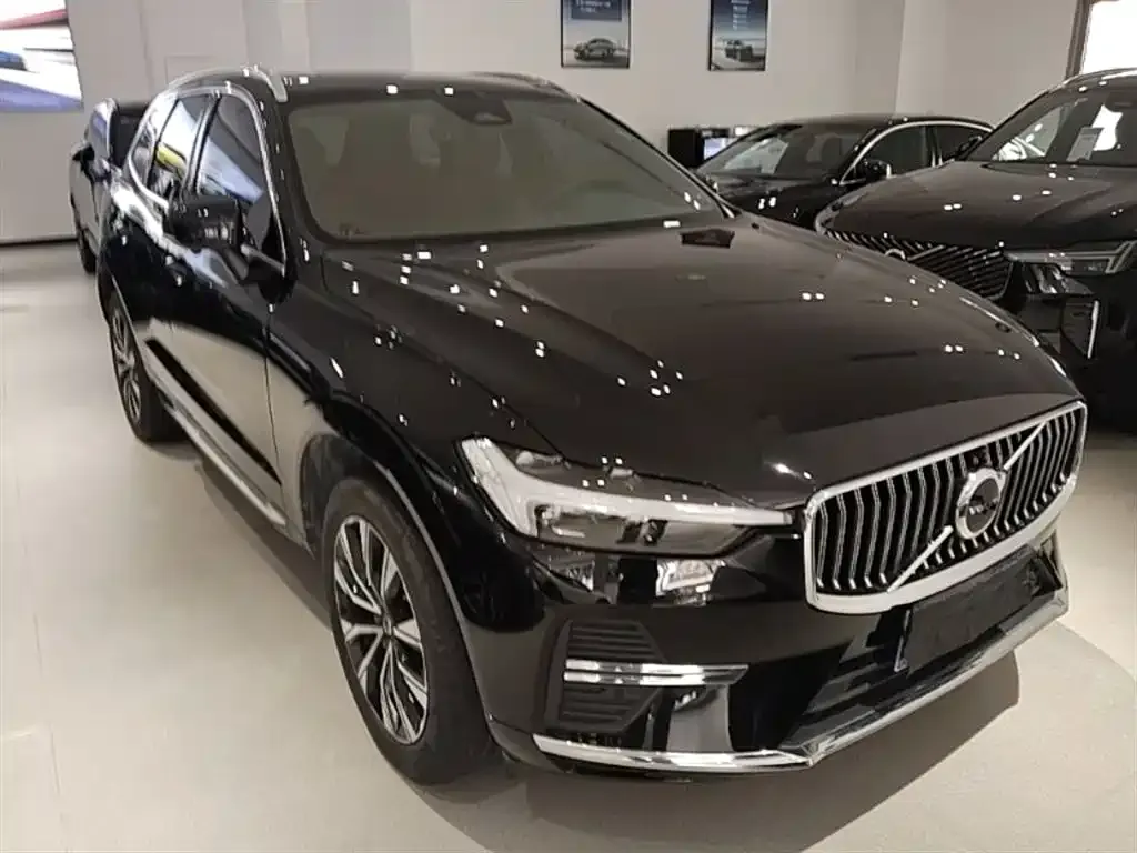 Volvo XC60 — фото 10