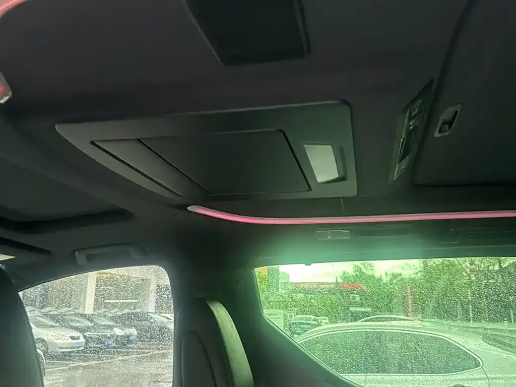 Toyota Alphard — фото 5