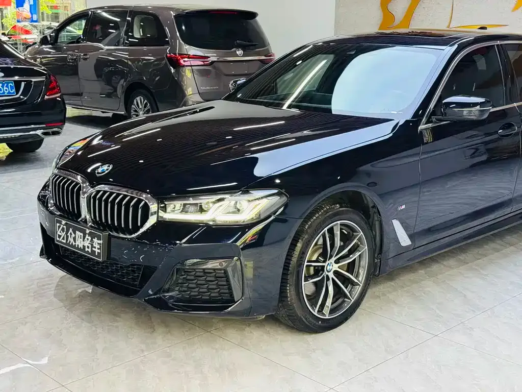 BMW 5 Series — фото 4