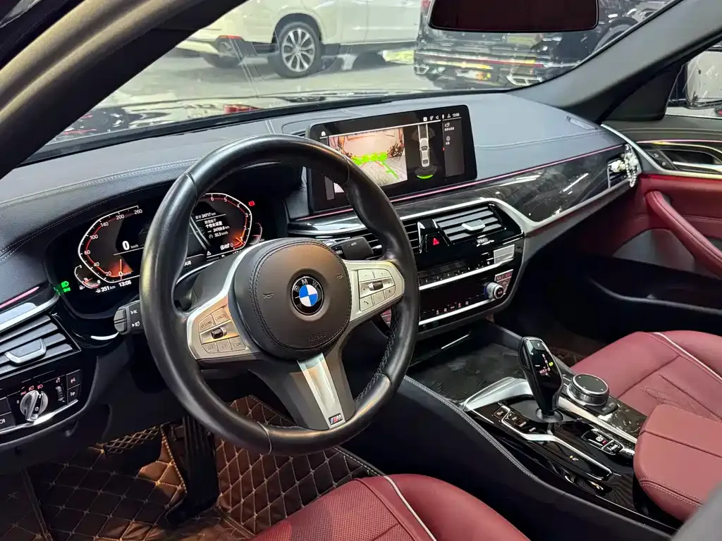 BMW 5 Series — фото 10