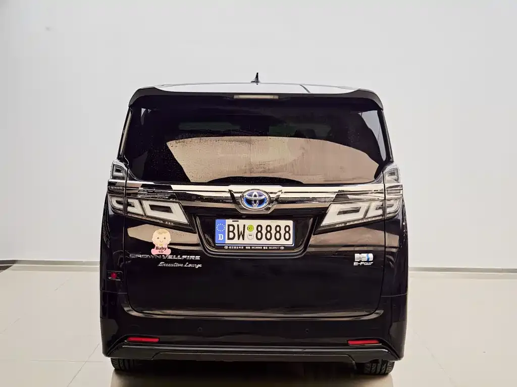 Toyota Alphard — фото 2