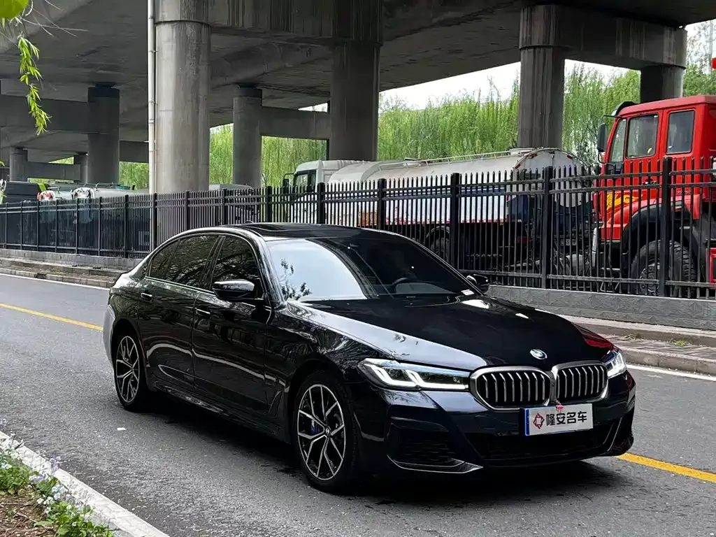 BMW 5 Series — фото 3