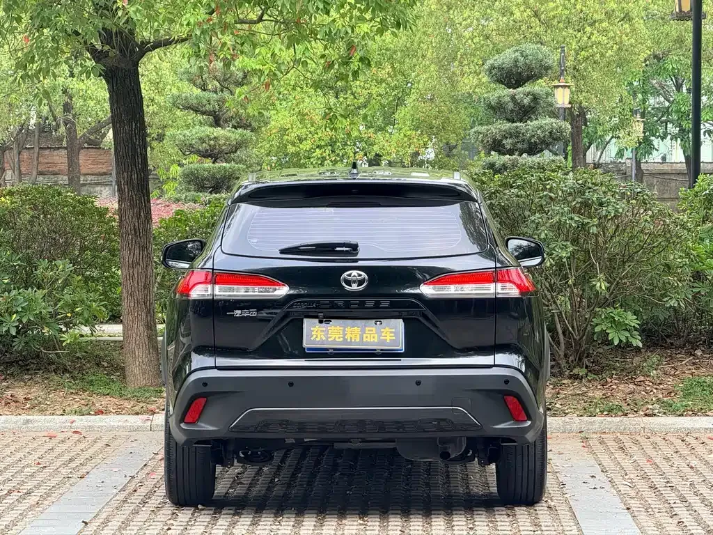 Toyota Corolla Cross — фото 9