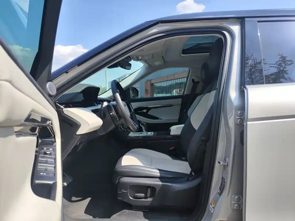 Land Rover Evoque — фото 4