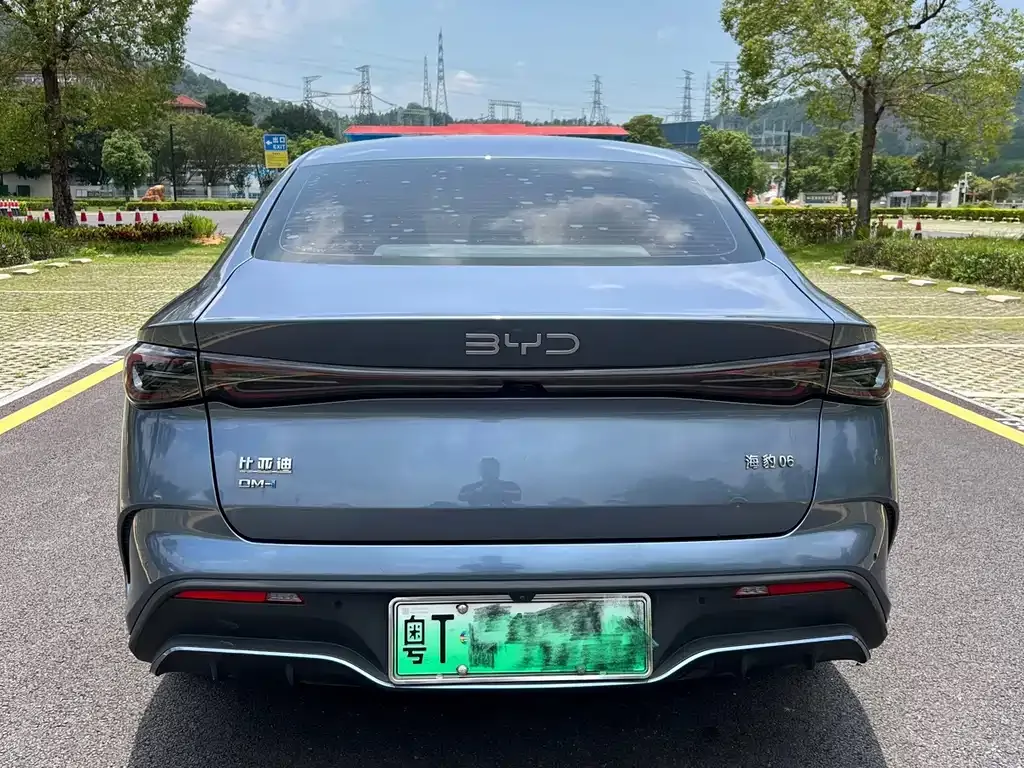 BYD Seal — фото 5