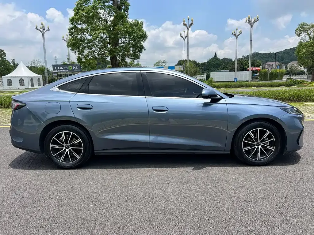 BYD Seal — фото 8