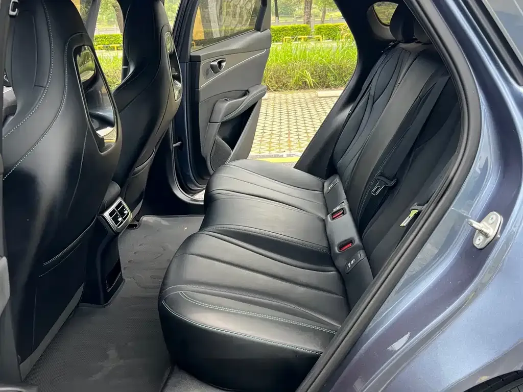 BYD Seal — фото 7