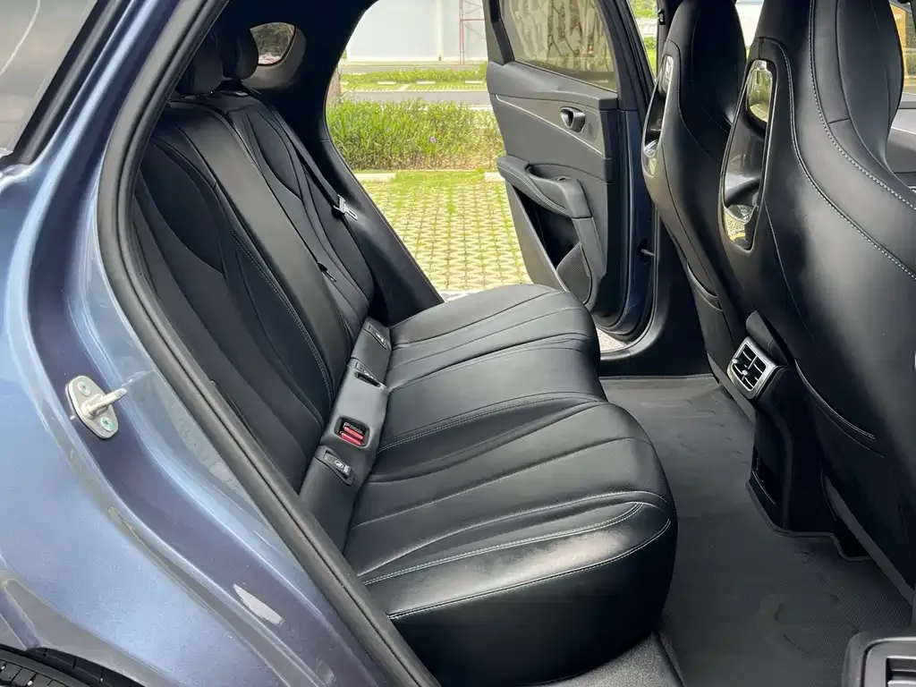 BYD Seal — фото 3