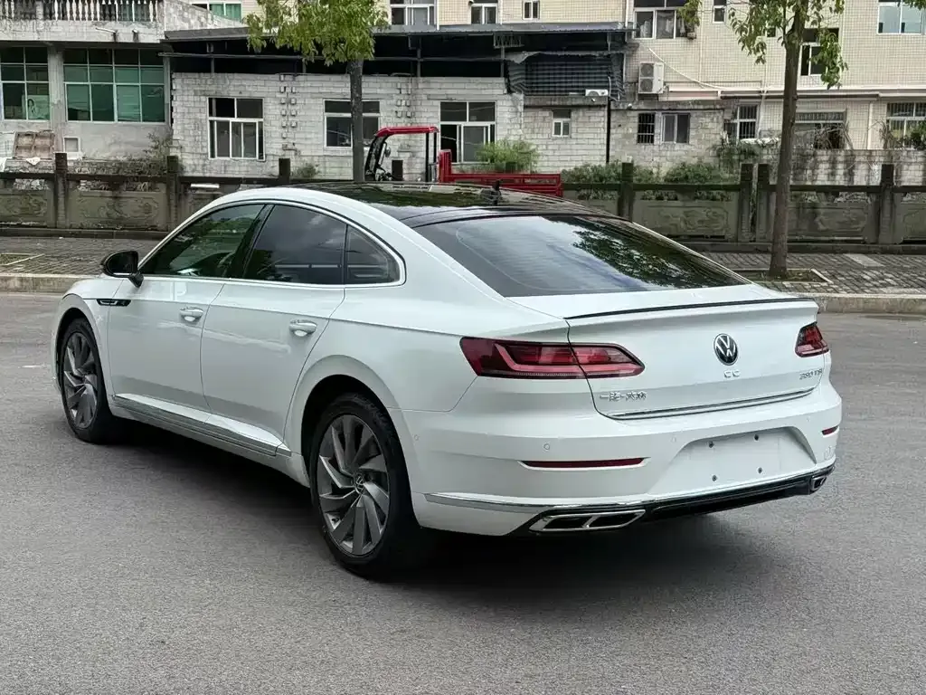 Volkswagen CC — фото 9