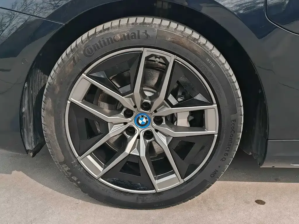 BMW i5 — фото 8