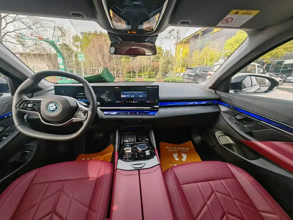 BMW i5 — фото 9