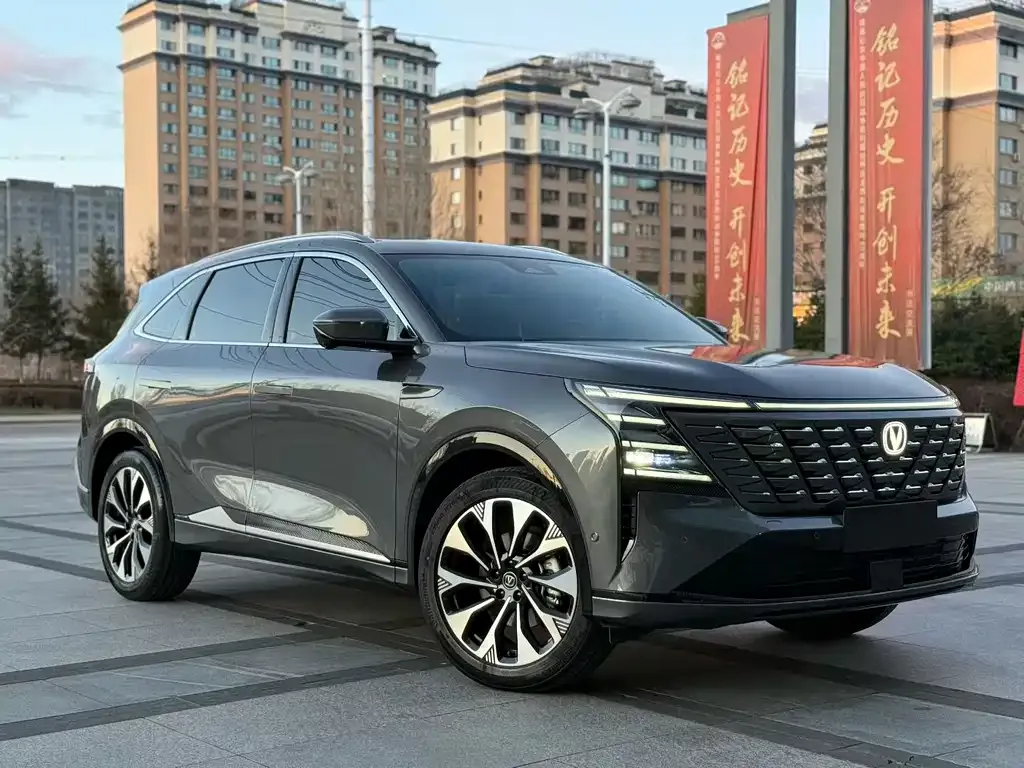 Changan CS75 PLUS — фото 4