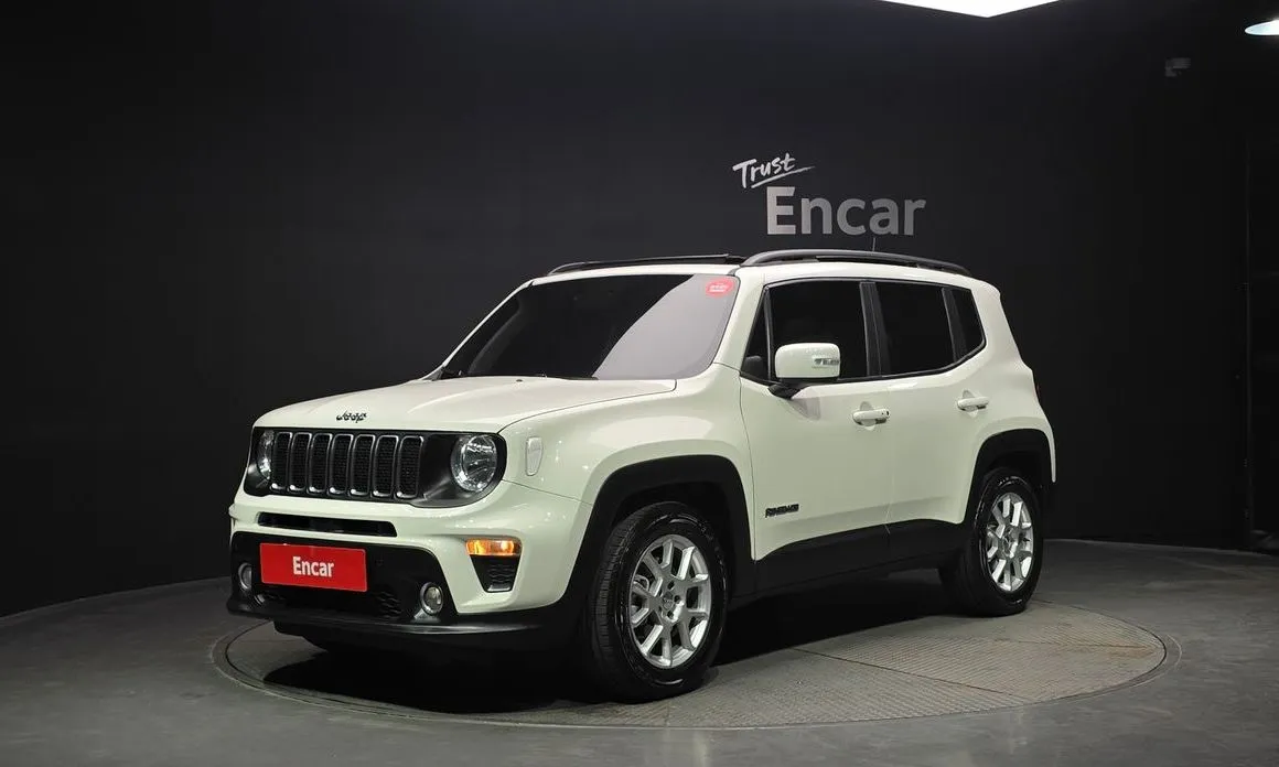 Jeep Renegade — фото 1