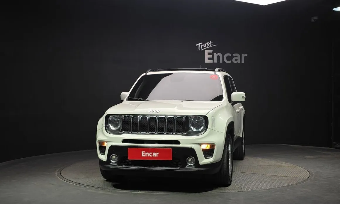 Jeep Renegade — фото 5
