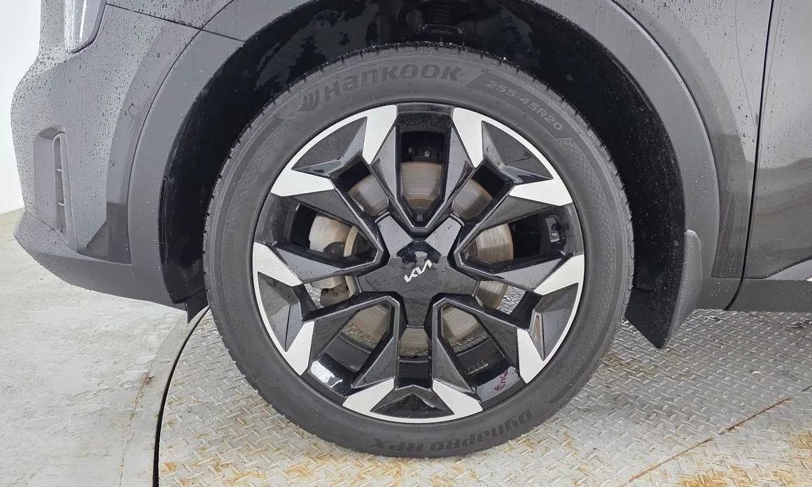 Kia Sorento — фото 5