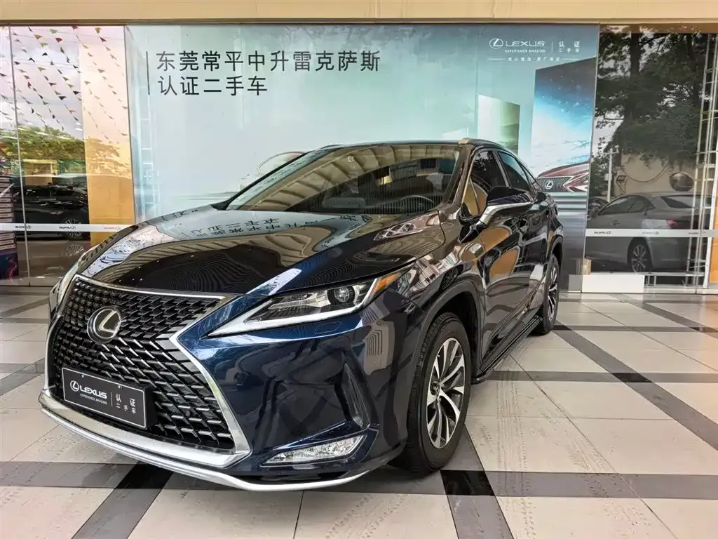 Lexus RX — фото 1