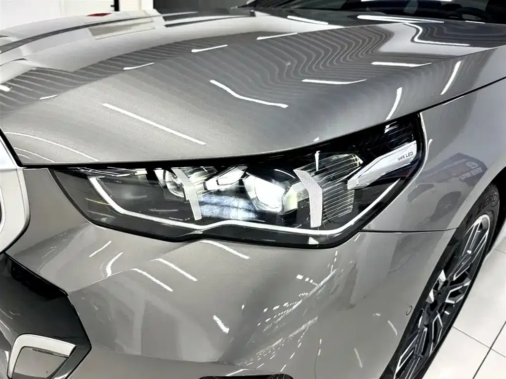 BMW 5 Series — фото 10