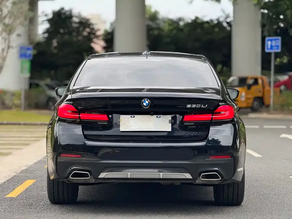 BMW 5 Series — фото 3