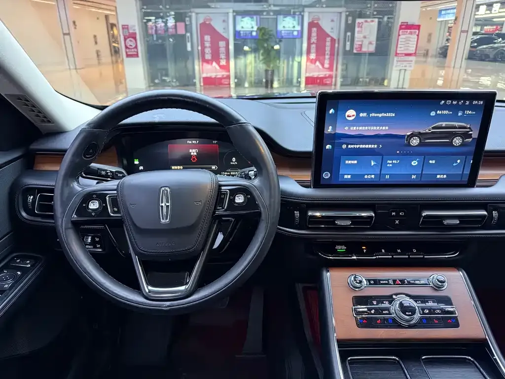 Lincoln Aviator — фото 10