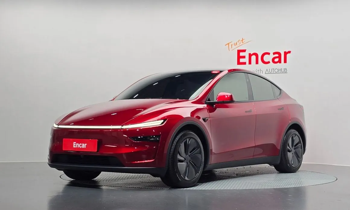 Tesla Model Y — фото 1