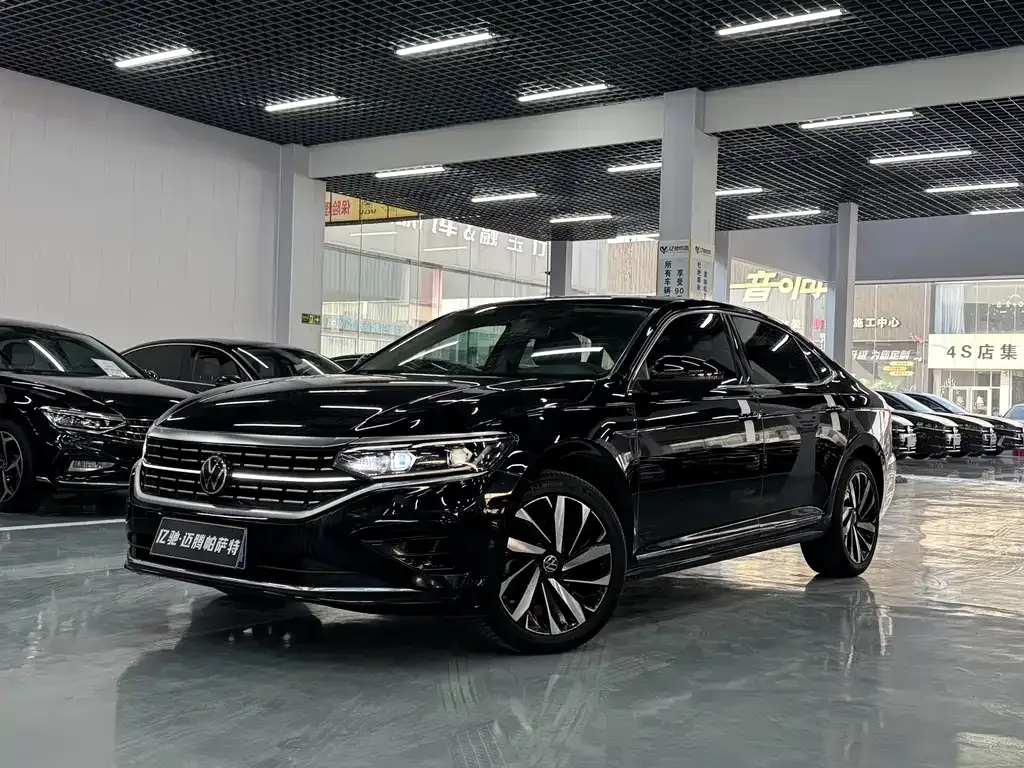 Volkswagen Passat — фото 1