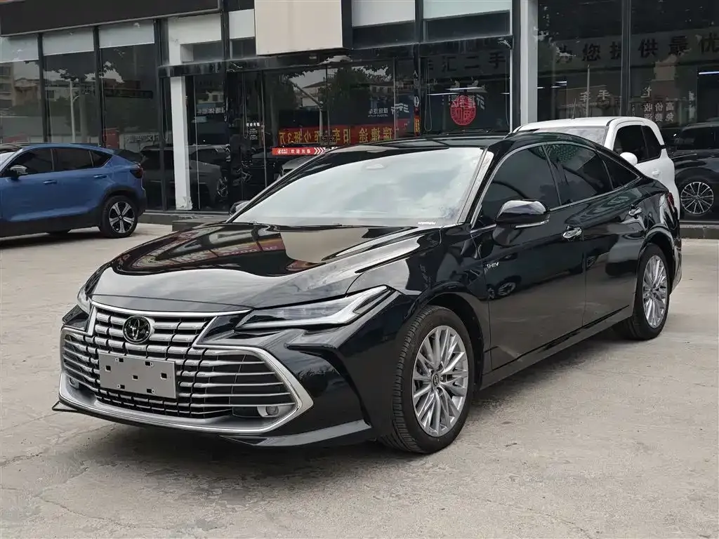 Toyota Avalon — фото 1