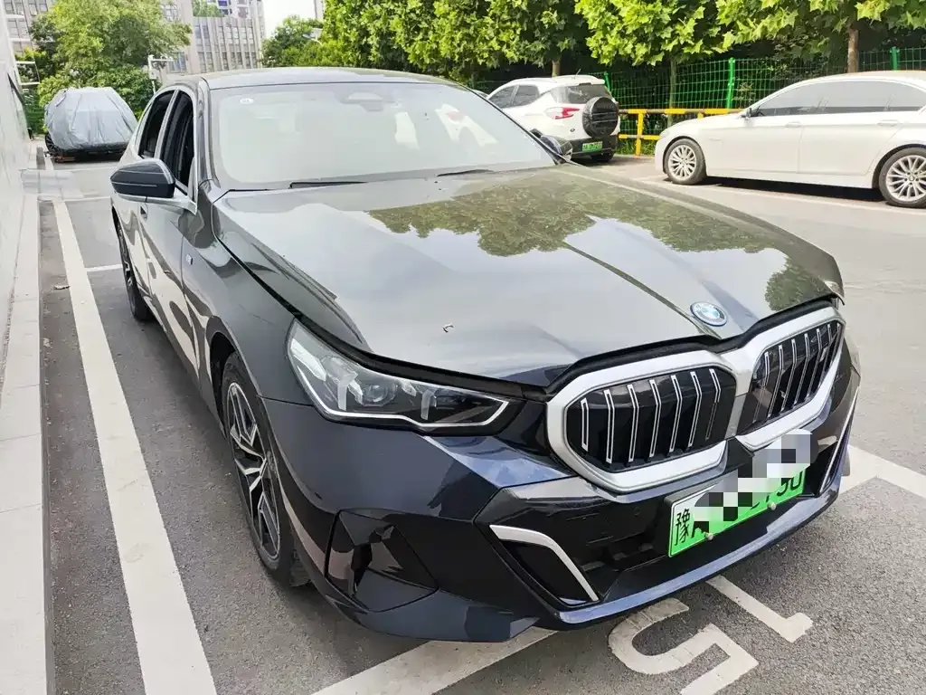 BMW i5 — фото 6
