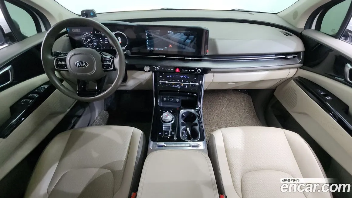 Kia Carnival — фото 10