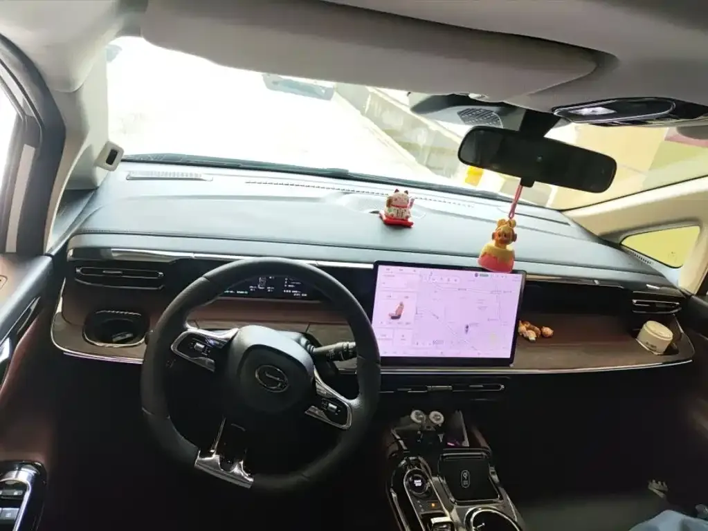 GAC Motor E8 Hybrid — фото 6