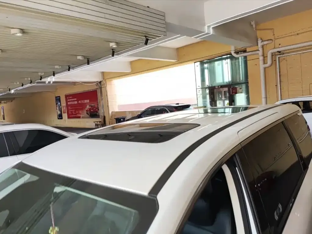 GAC Motor E8 Hybrid — фото 3