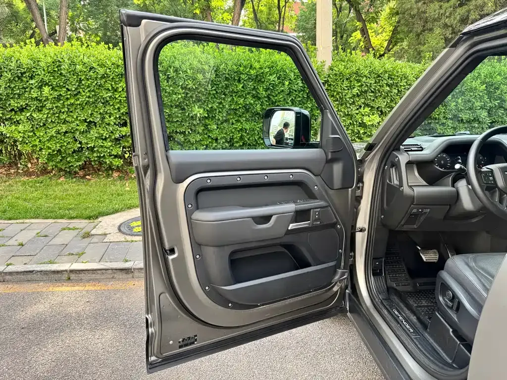 Land Rover Defender — фото 5