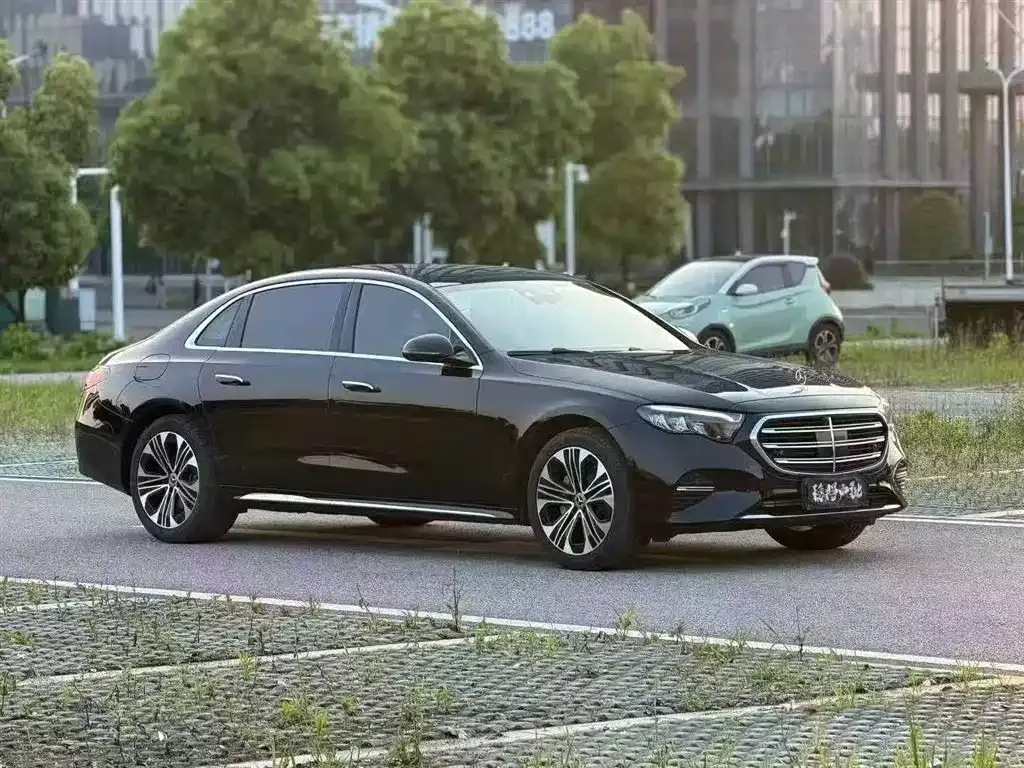 Mercedes-Benz E-Class (Import) — фото 1