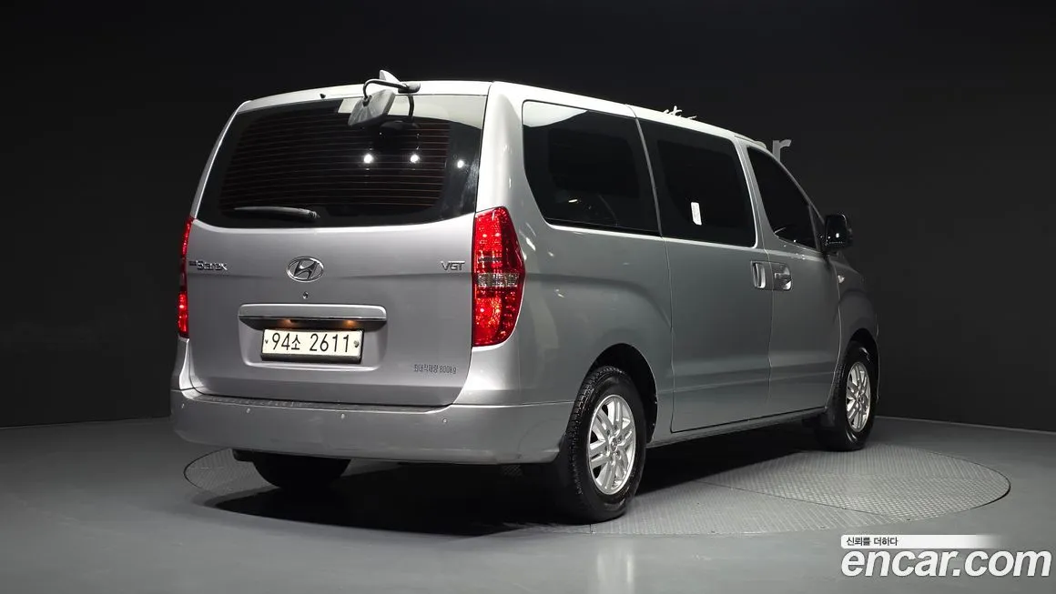 Hyundai Starex — фото 3