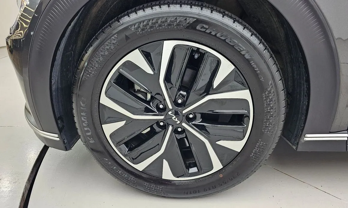 Kia EV6 — фото 10