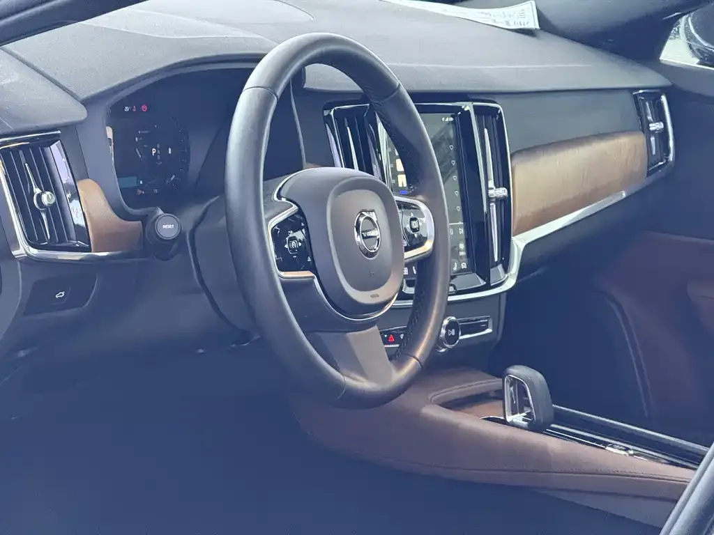 Volvo S90 — фото 4