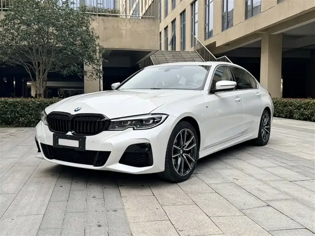 BMW 3 Series — фото 1