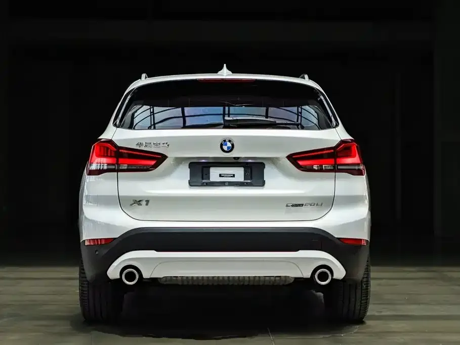 BMW X1 — фото 8