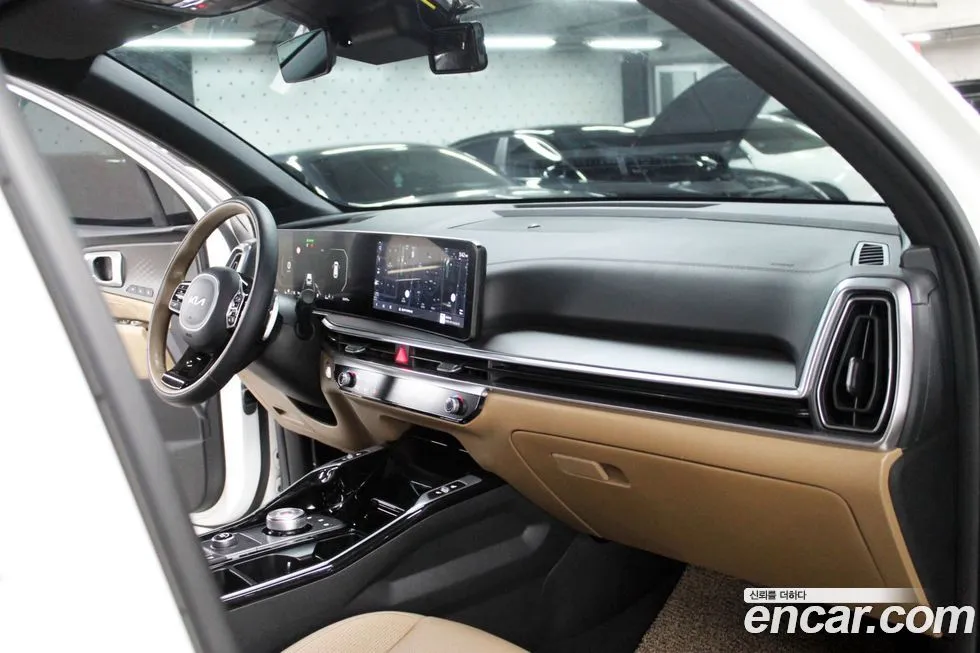 Kia Sorento — фото 7
