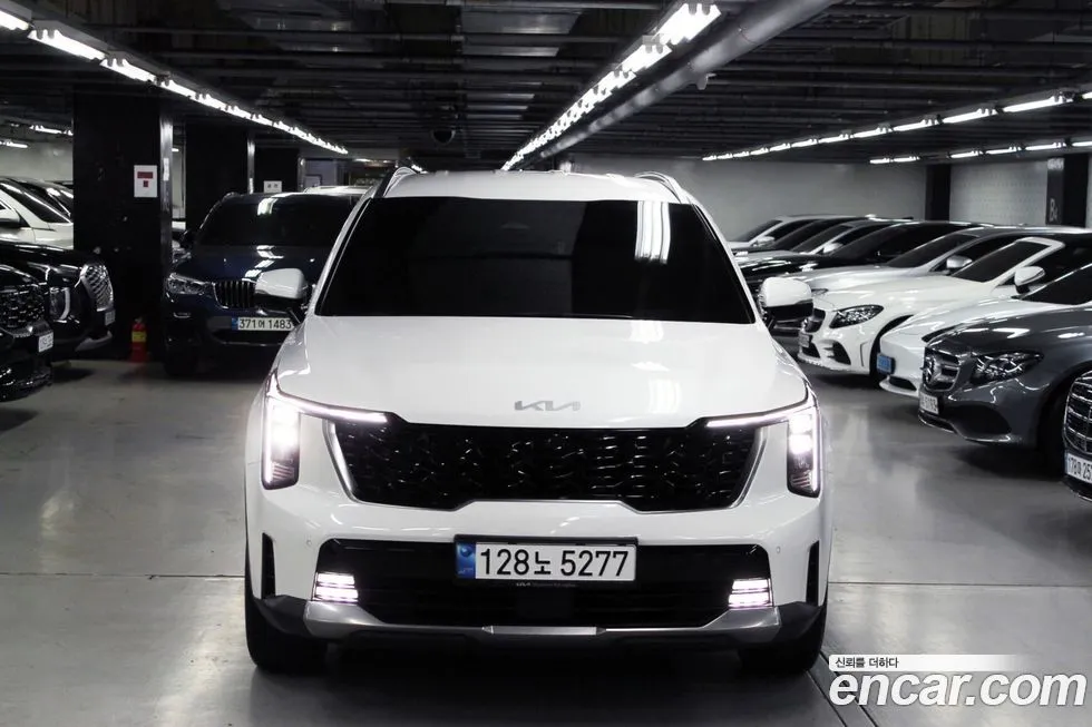 Kia Sorento — фото 8