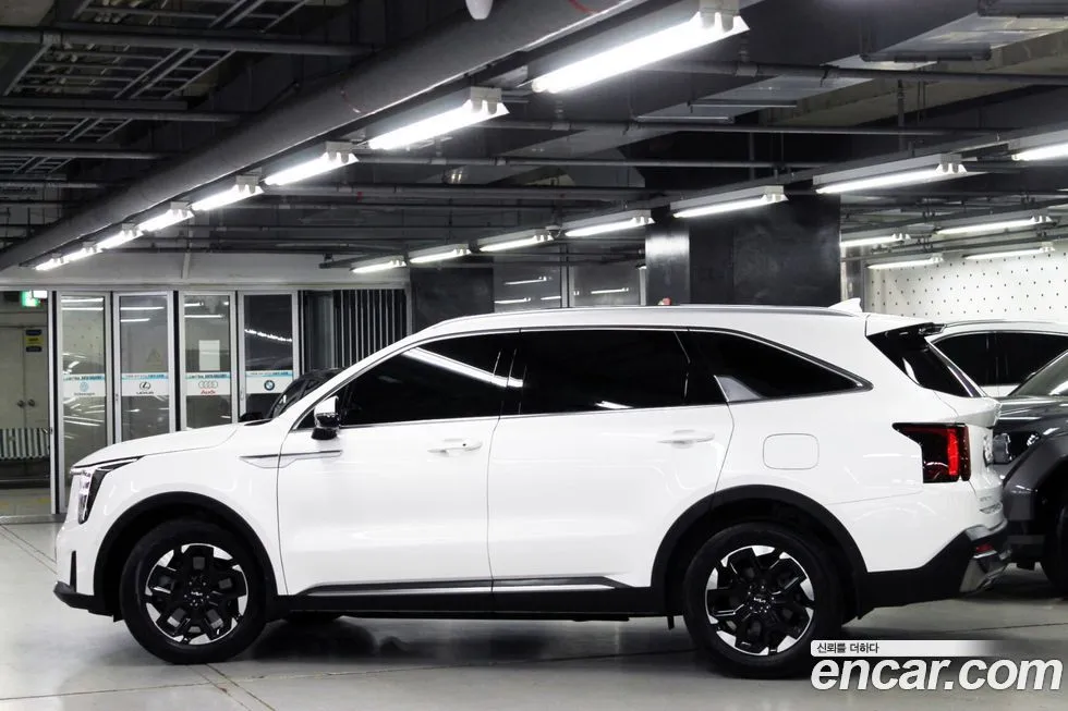 Kia Sorento — фото 10