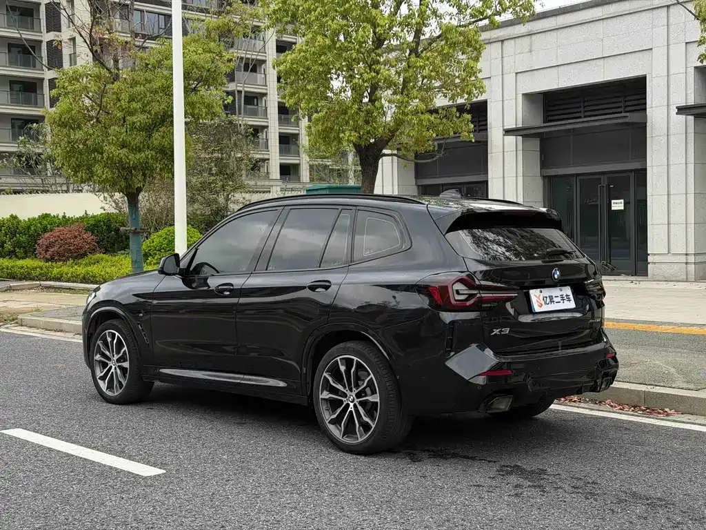 BMW X3 — фото 9