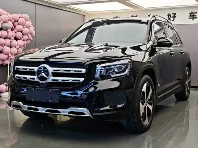 Mercedes-Benz GLB — фото 1