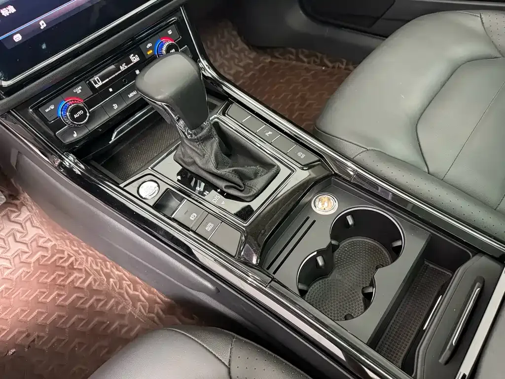 Volkswagen Phideon — фото 5