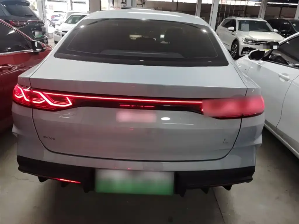 BYD Qin L — фото 4