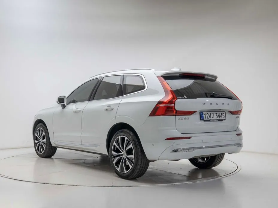 Volvo XC60 — фото 7