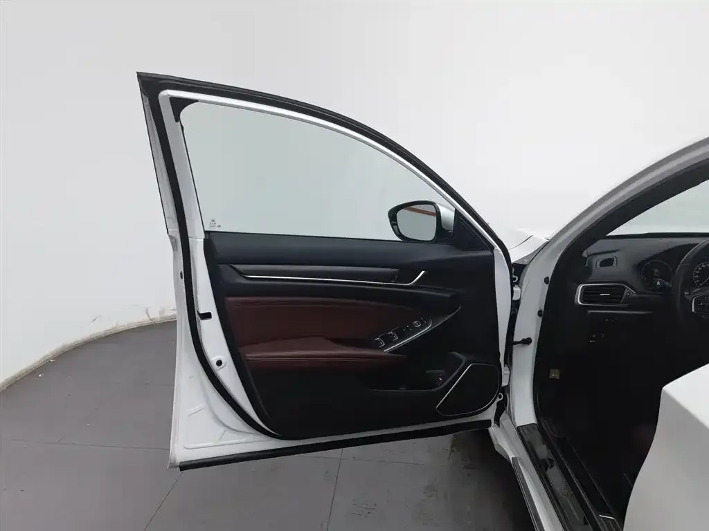 Honda Inspire — фото 10