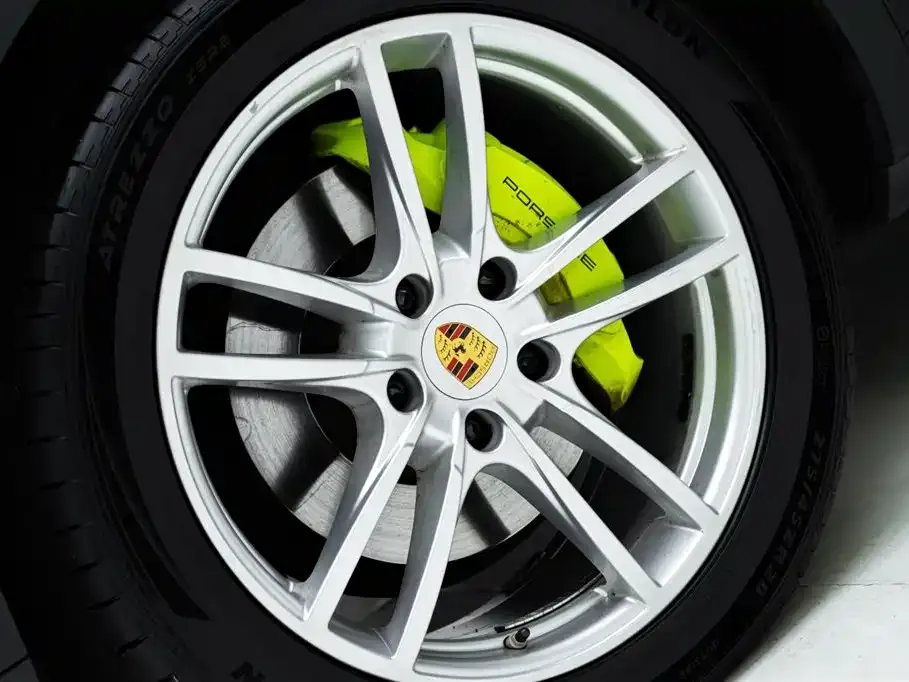 Porsche Cayenne Hybrid — фото 10
