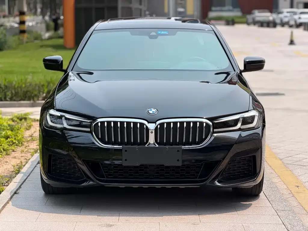 BMW 5 Series — фото 2