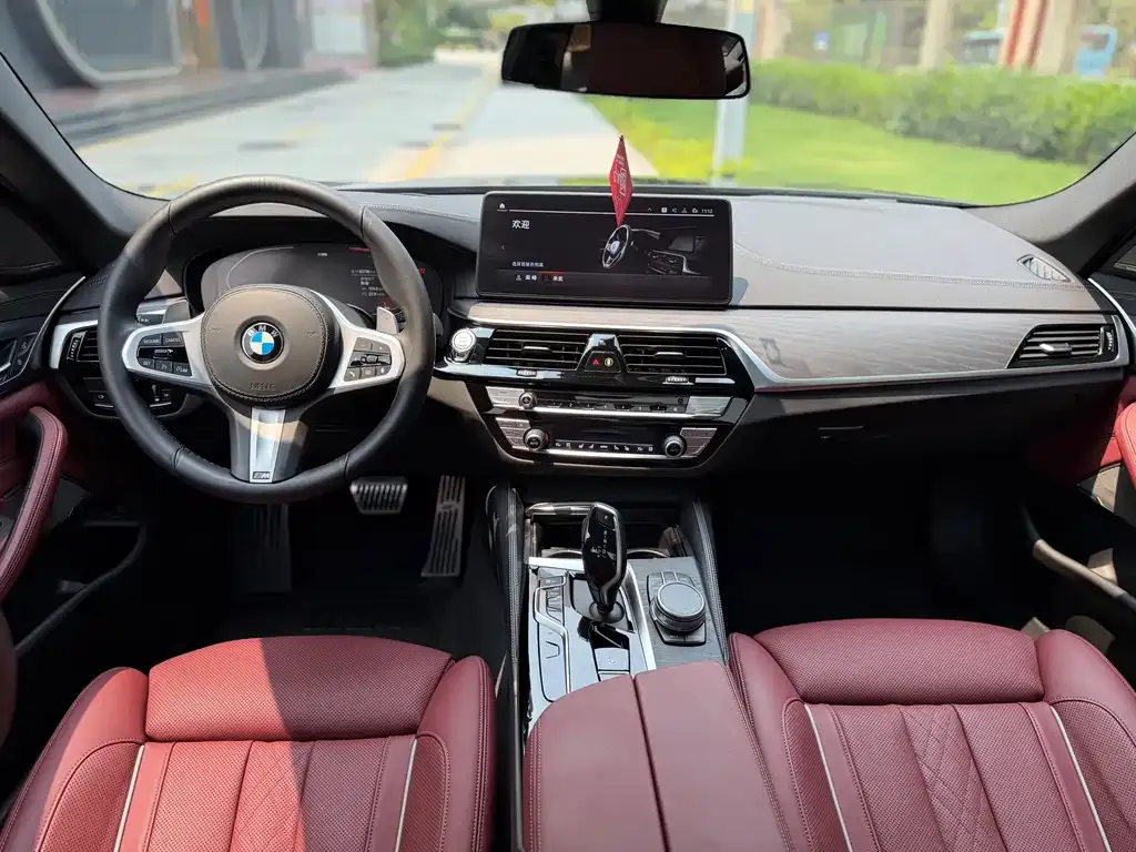 BMW 5 Series — фото 4