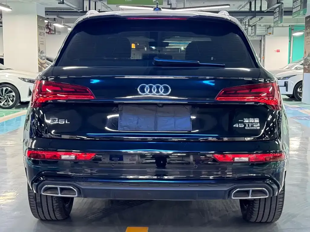 Audi Q5L — фото 7